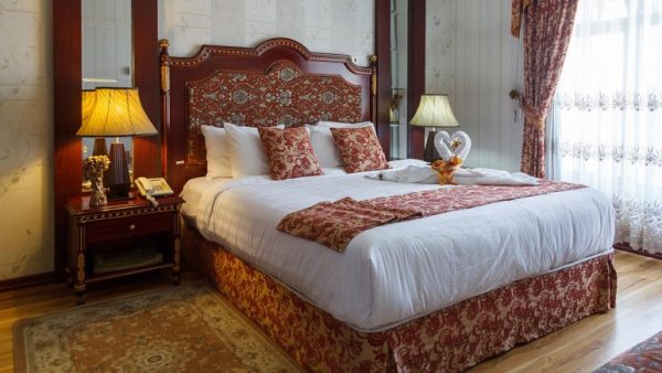 قیمت هتل های مشهد در تاسوعا