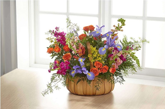 با انتخاب یک سبد گل برای روی اپن، آشپزخانه خود را زیباتر کنید