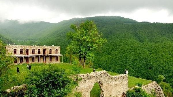 اماکن گردشگری آذربایجان شرقی + از تالاب‌های پرآب تا مناطق حفاظت‌شده زیبا