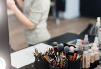 10 روش خلاقانه برای جذب مشتری در سالن زیبایی