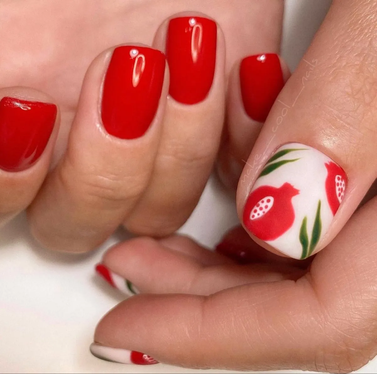 ایده طراحی ناخن یلدایی