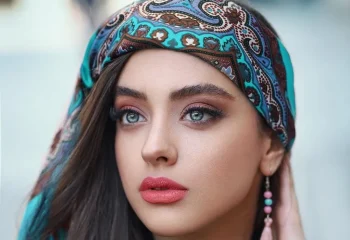 کیمیا حسینی در لیست زیباترین زنان 2025 + بیوگرافی