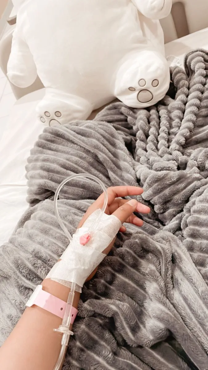 عکس دست سرم زده