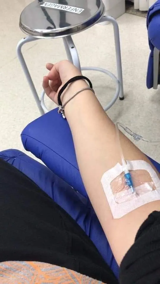 عکس دست سرم زده