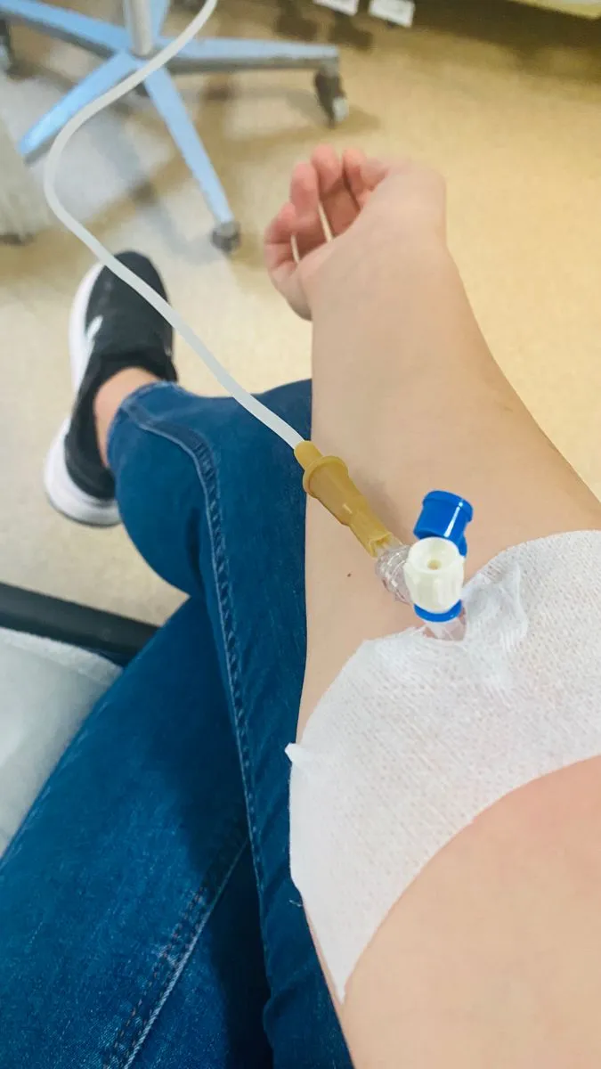 عکس دست سرم زده