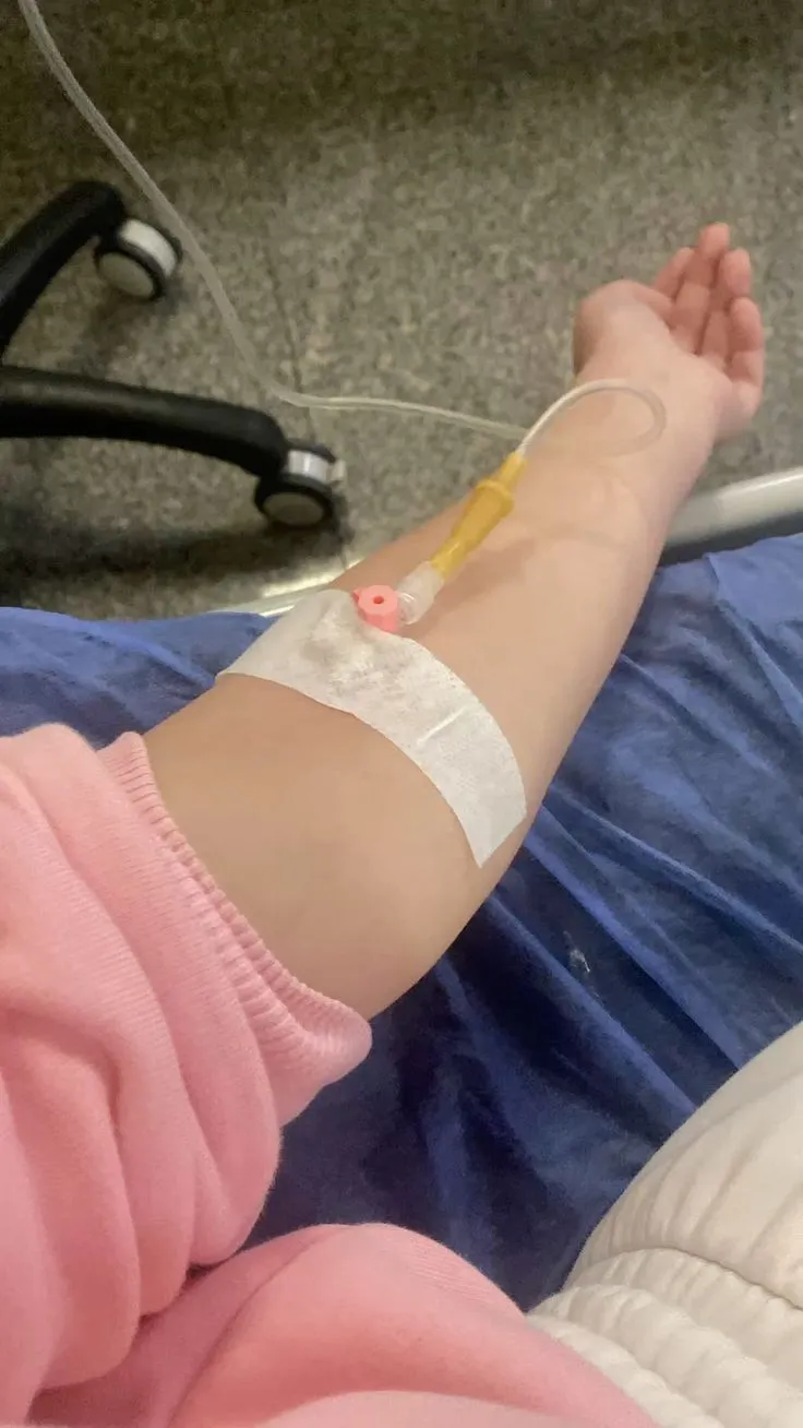 عکس دست سرم زده