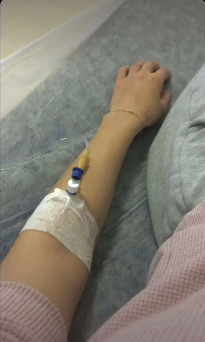 عکس دست سرم زده