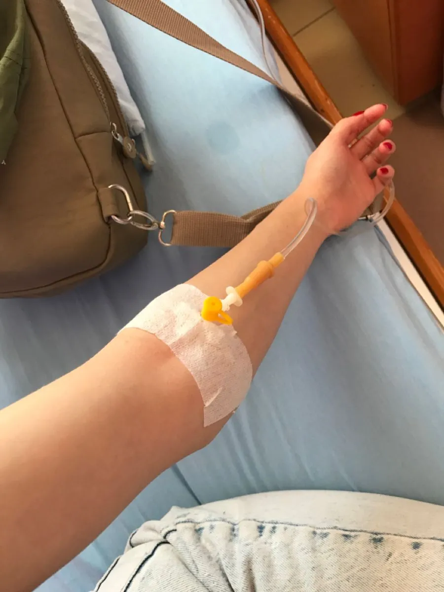 عکس دست سرم زده