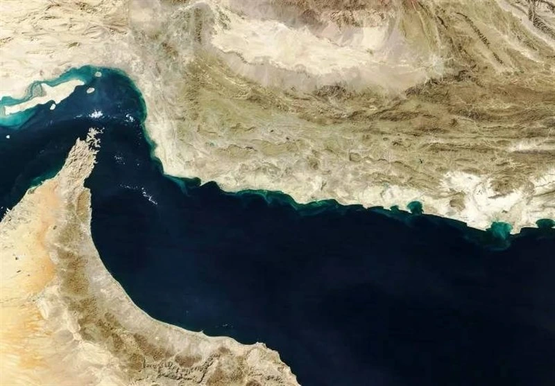 بسته شدن تنگه هرمز همزمان با آغاز دوباره مذاکرات ایران و آمریکا