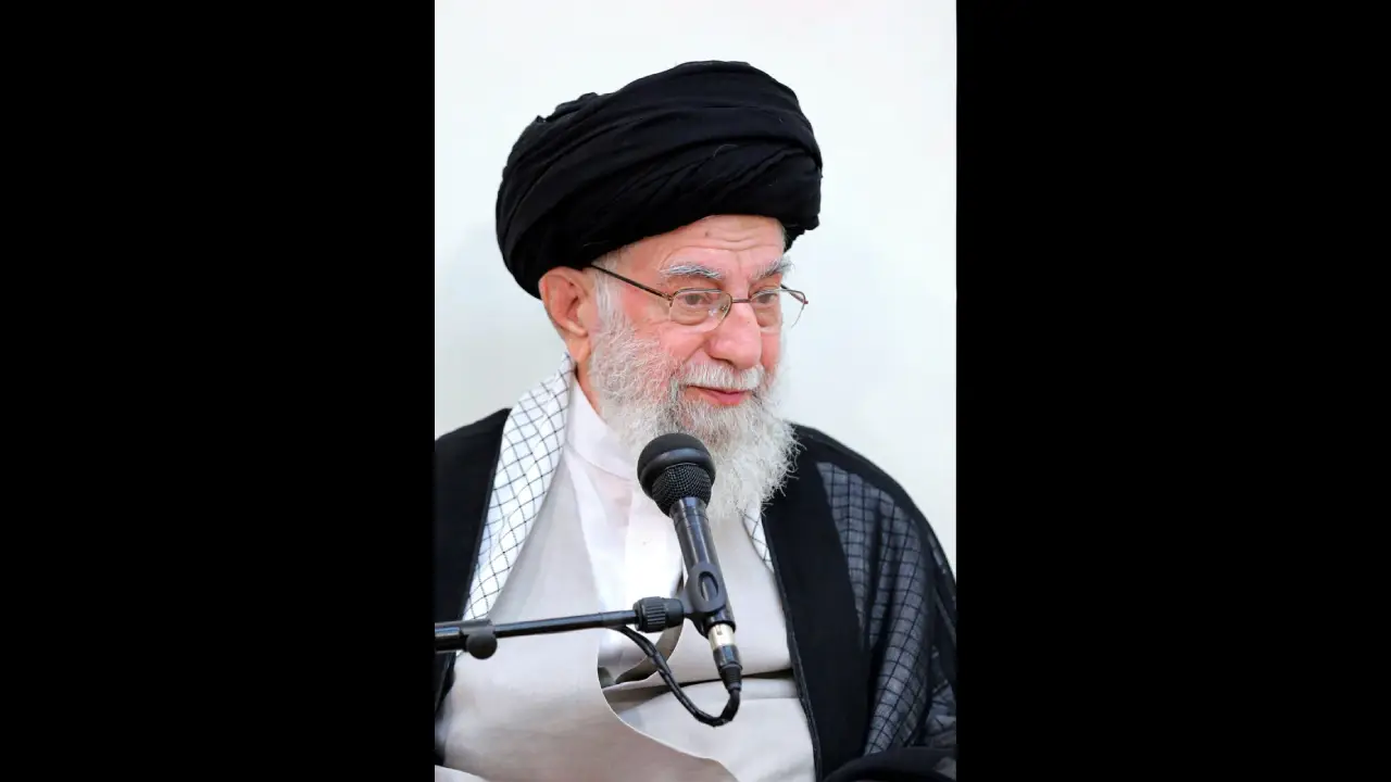 دلنوشته برای رهبر شهید کلاس پنجم