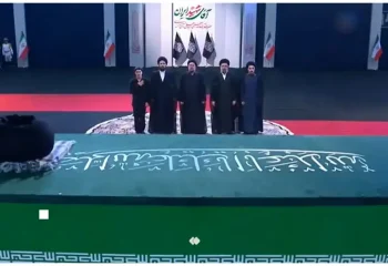 آیهای که مراسم وداع را به حاشیه برد؛ چرا سید حسن خمینی جایگاه را ترک کرد؟