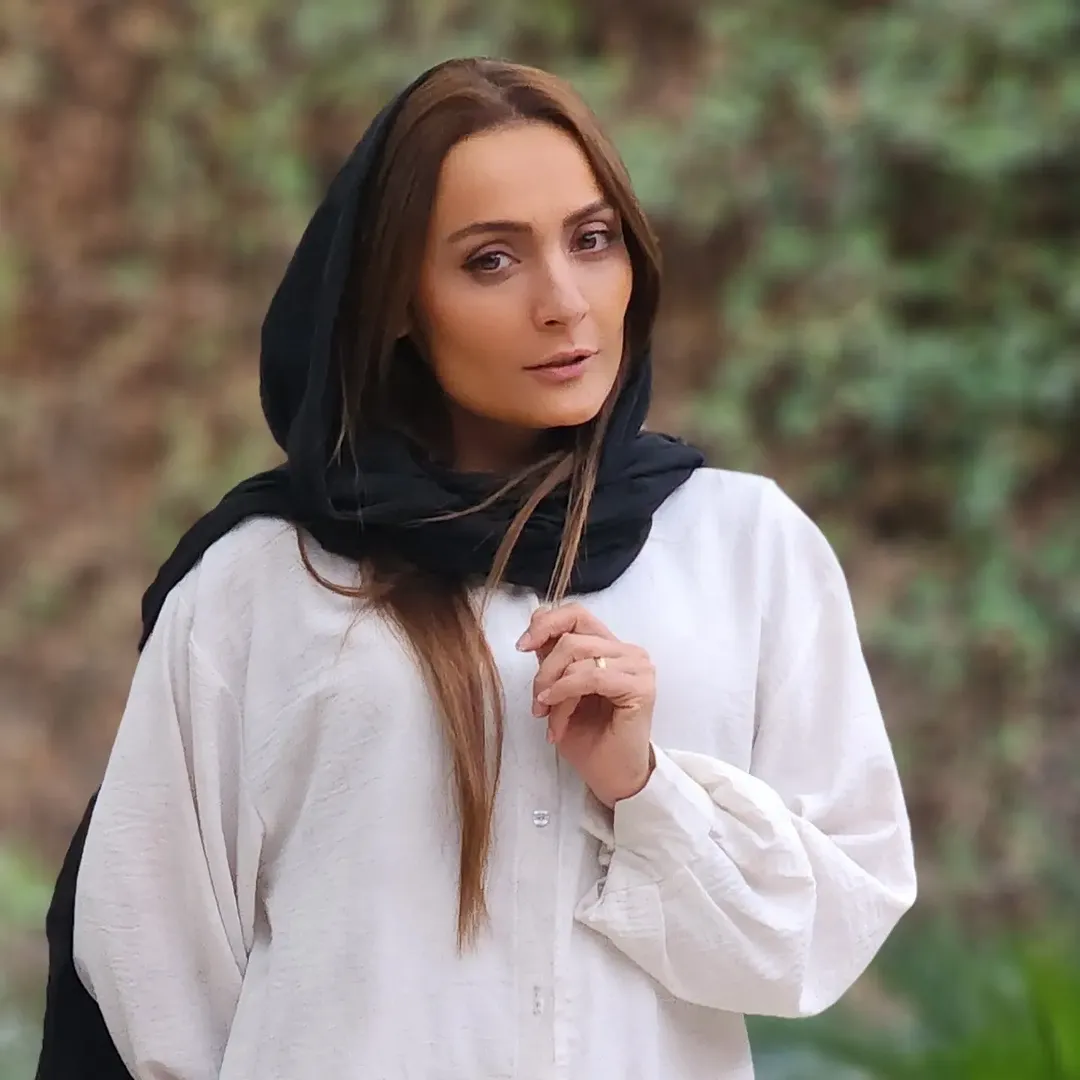 السا فیروز آذر