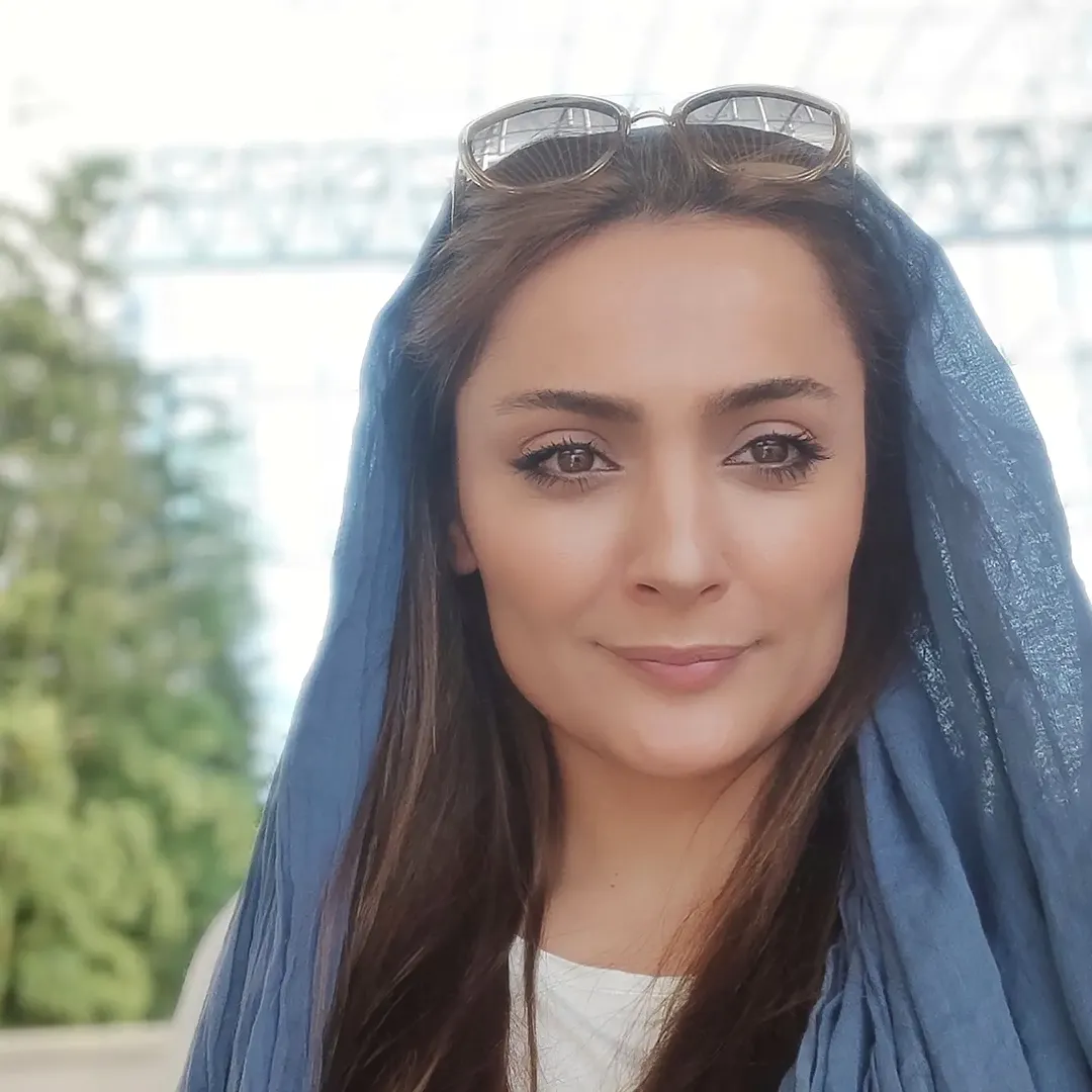السا فیروز آذر