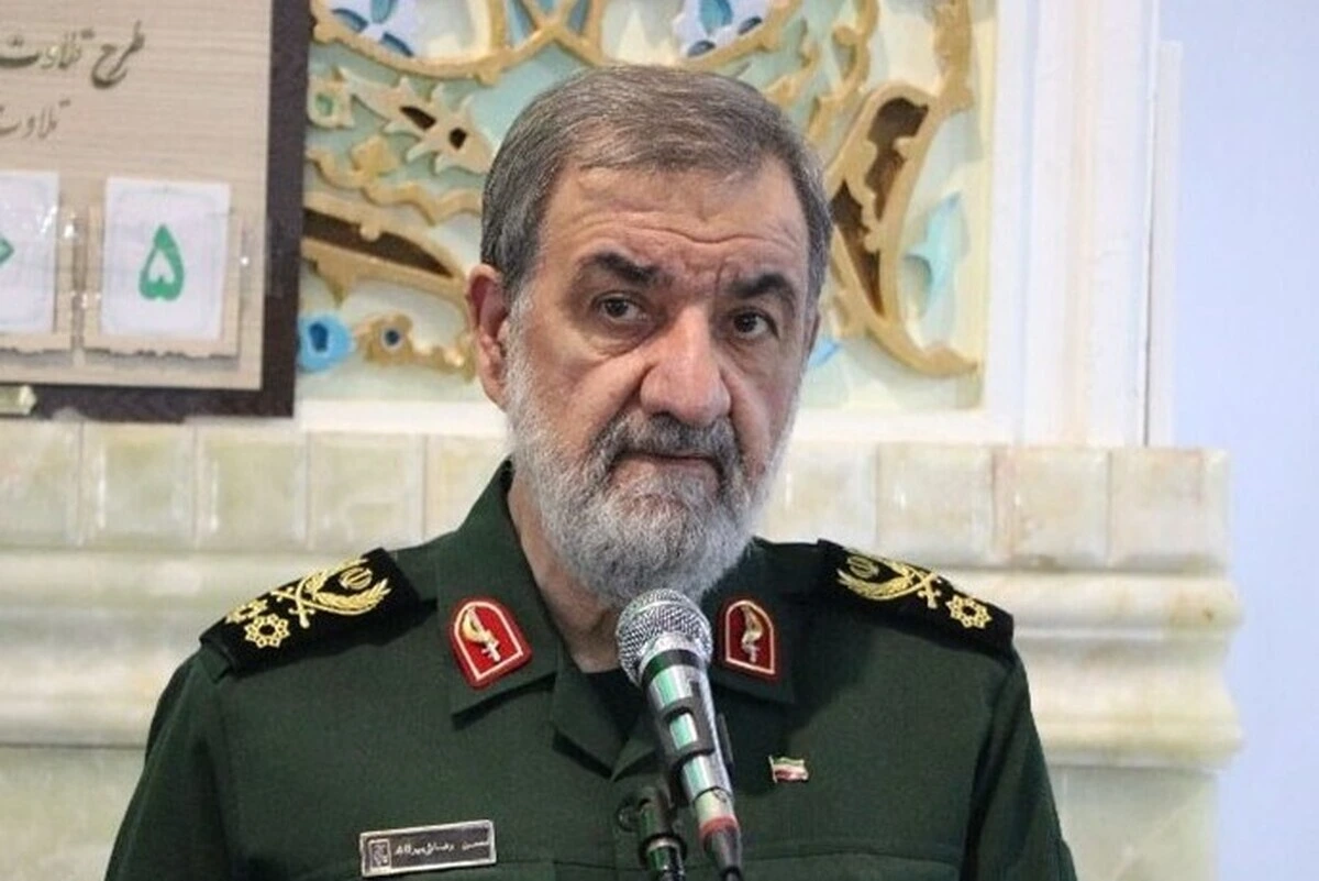 محسن رضایی در حال اعلام شرایط ایران برای مذاکره