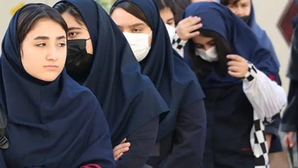 آرزوی مرگ دختر 15 ساله در برگه امتحانی! + عکس